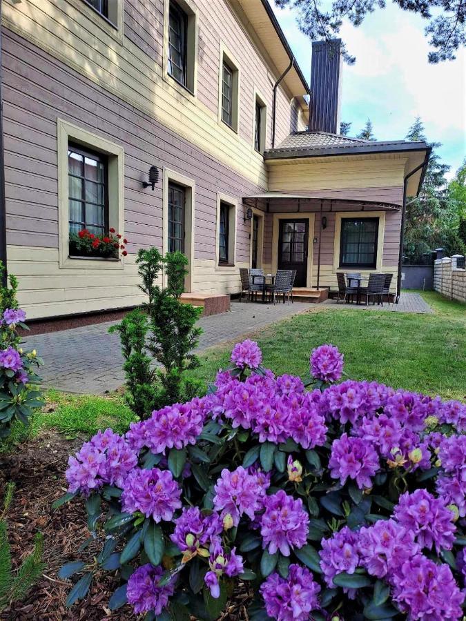 Guest House & Villa Astoma Palanga Exterior photo